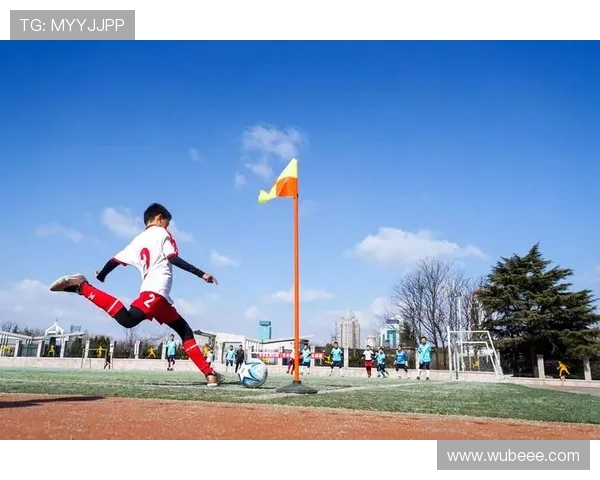 湖南工业大学足球队奋勇拼搏 铸就校园体育新篇章